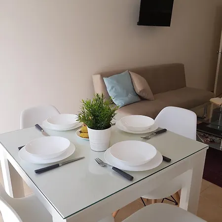 מלון דירות Marianna Annex