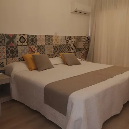 Marianna Annex מלון דירות