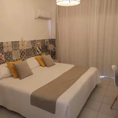 Marianna Annex Aparthotel 3*